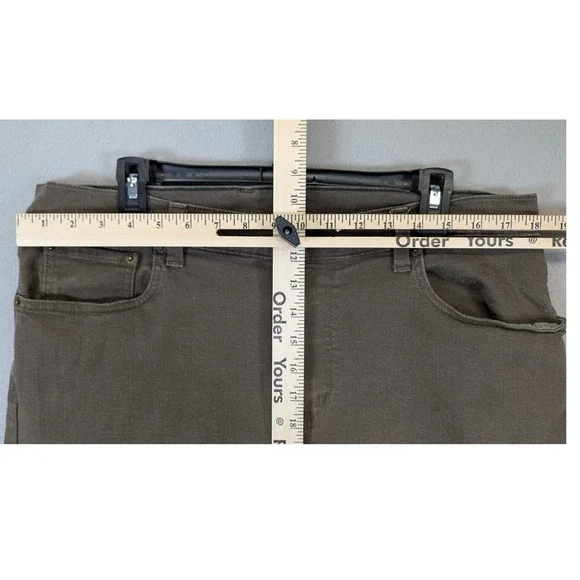 L.L.Bean Outdoor Outfitters 1912 Quality Denim Standard Fit Men's Pants Brown - Picture 6 of 8